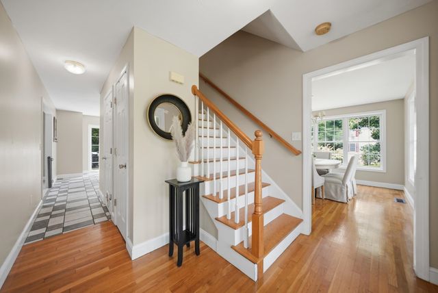 9 Hawk Drive, Salem, NH 03079