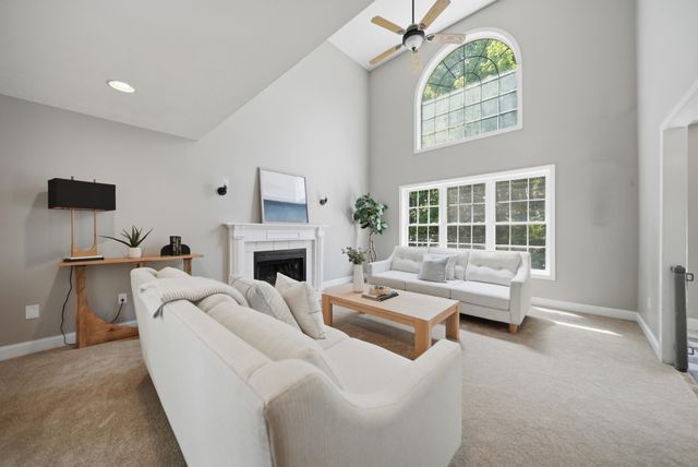 9 Hawk Drive, Salem, NH 03079