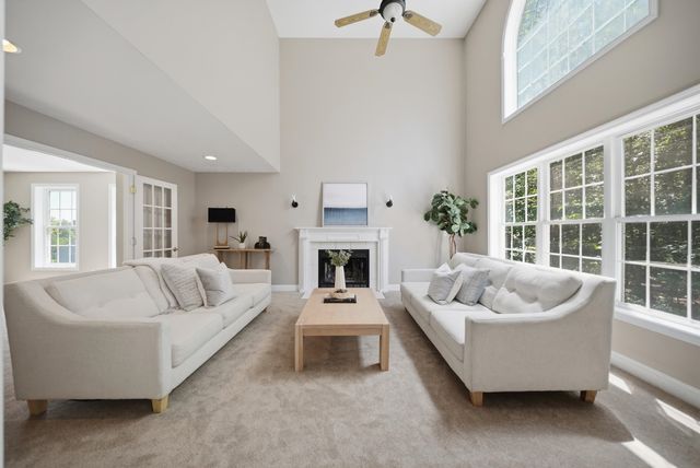 9 Hawk Drive, Salem, NH 03079