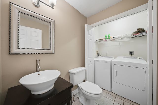 9 Hawk Drive, Salem, NH 03079