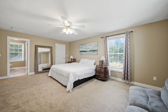 9 Hawk Drive, Salem, NH 03079