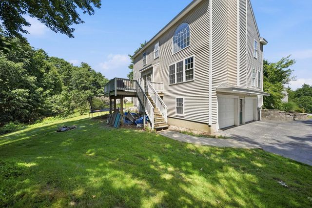 9 Hawk Drive, Salem, NH 03079