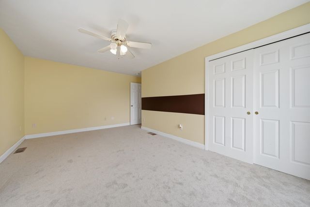 9 Hawk Drive, Salem, NH 03079