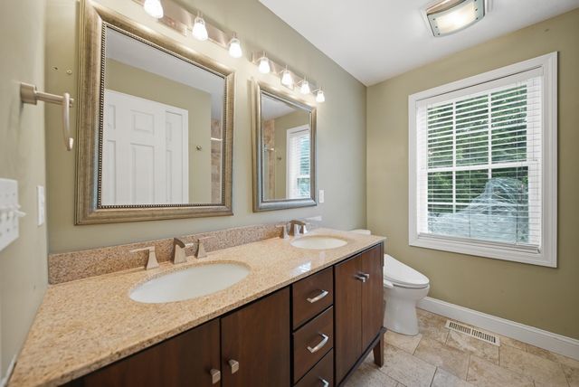 9 Hawk Drive, Salem, NH 03079
