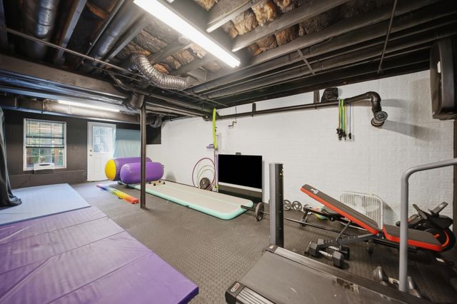 9 Hawk Drive, Salem, NH 03079