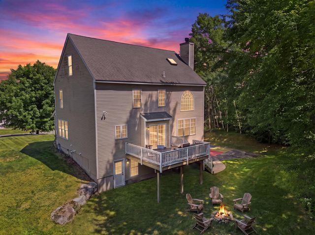 9 Hawk Drive, Salem, NH 03079