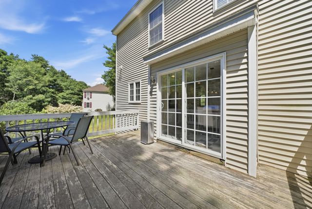 9 Hawk Drive, Salem, NH 03079