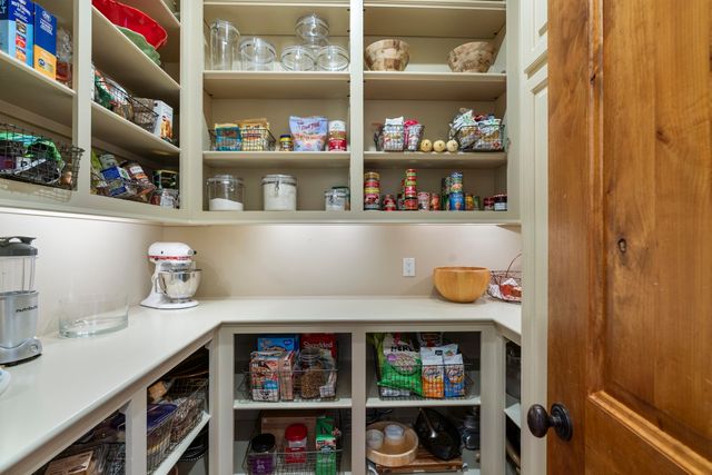 21 Bemis Street, Weston, MA 02493