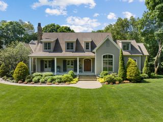 21 Bemis Street, Weston, MA 02493