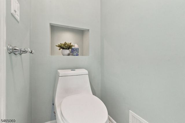 563 Buckingham Dr, Piscataway Twp., NJ 08854