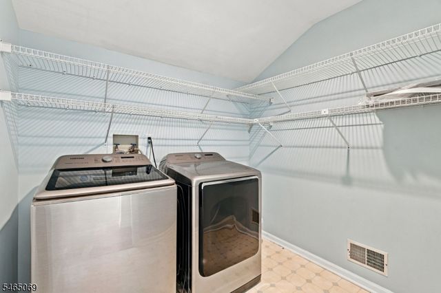 563 Buckingham Dr, Piscataway Twp., NJ 08854