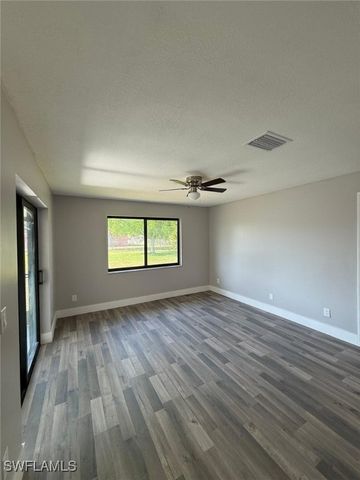 1219 SE 25th TER, Cape Coral, FL 33904