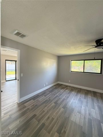 1219 SE 25th TER, Cape Coral, FL 33904