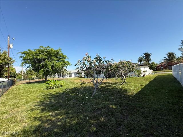 1219 SE 25th TER, Cape Coral, FL 33904