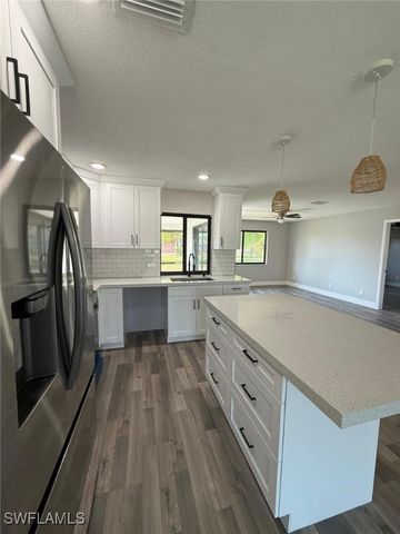 1219 SE 25th TER, Cape Coral, FL 33904