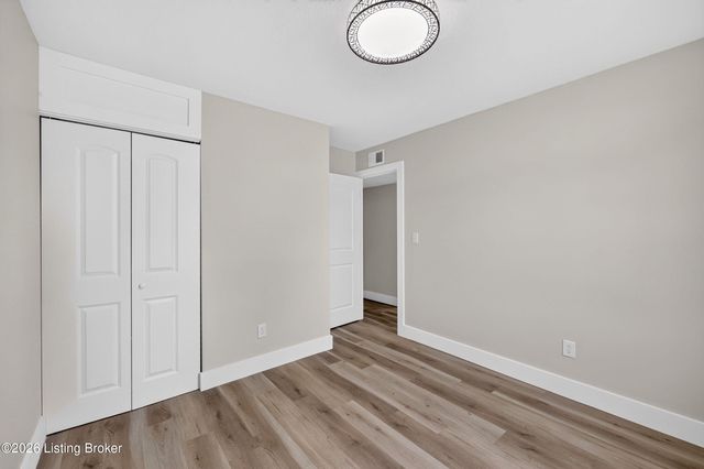 274 Norwood Way, Louisville, KY 40229