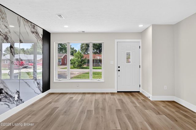 274 Norwood Way, Louisville, KY 40229