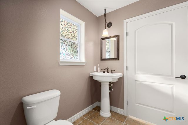 227 Ski Plex Drive, Seguin, TX 78155