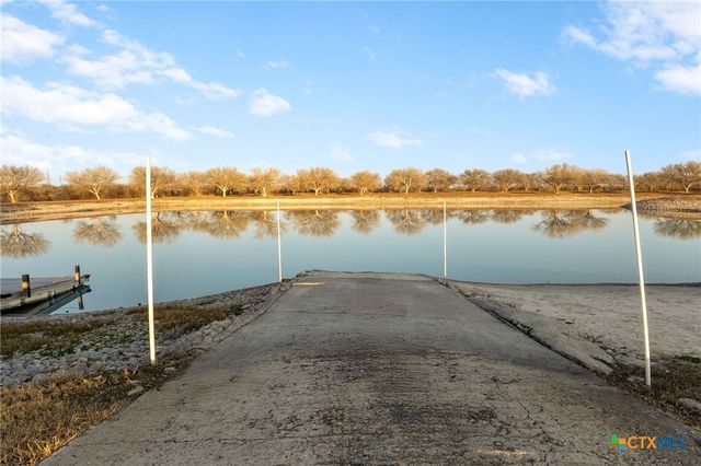 227 Ski Plex Drive, Seguin, TX 78155