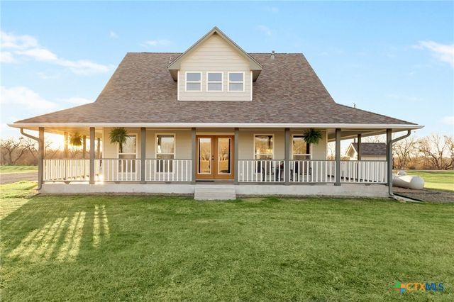 227 Ski Plex Drive, Seguin, TX 78155