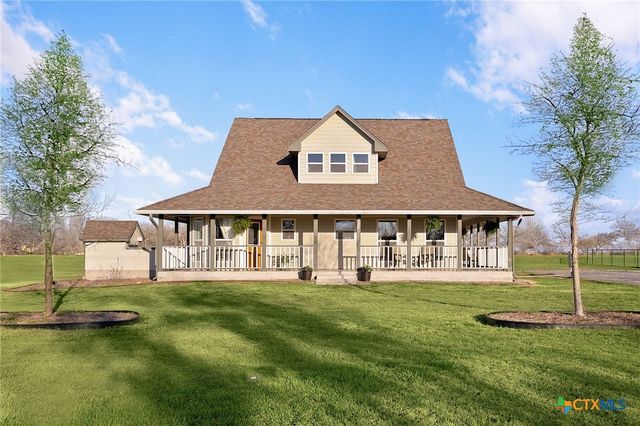 227 Ski Plex Drive, Seguin, TX 78155