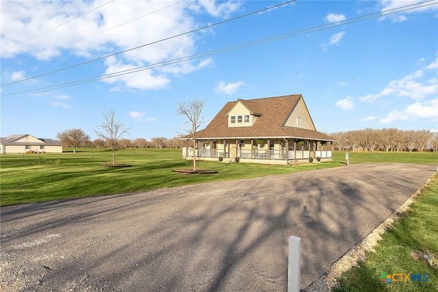 227 Ski Plex Drive, Seguin, TX 78155