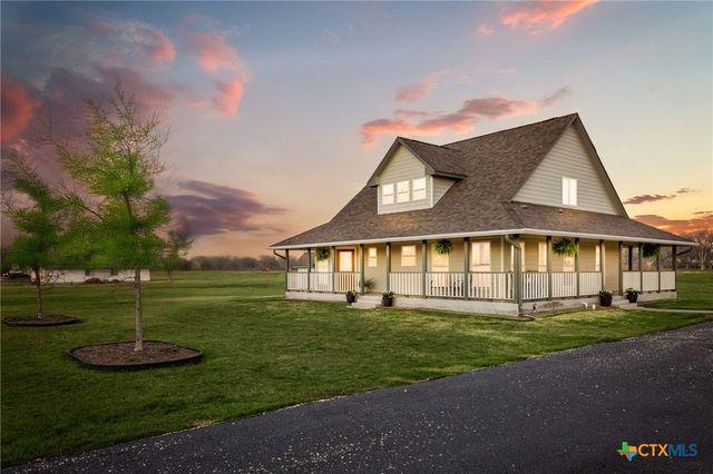 227 Ski Plex Drive, Seguin, TX 78155