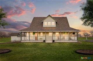 227 Ski Plex Drive, Seguin, TX 78155