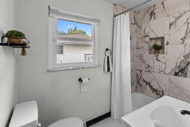 1861 Berkeley Road, Columbus, OH 43207