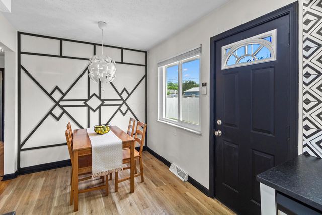 1861 Berkeley Road, Columbus, OH 43207