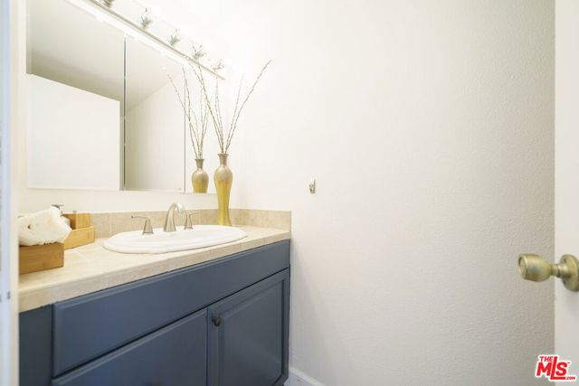 24086 Avenida Crescenta, Valencia, CA 91355