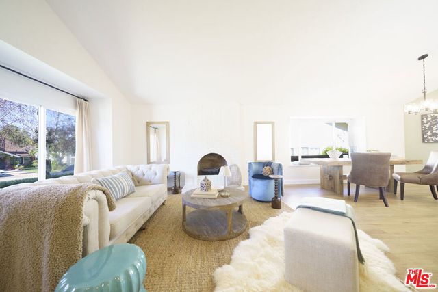 24086 Avenida Crescenta, Valencia, CA 91355