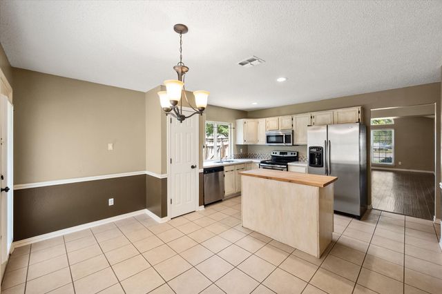 4209 Worth Forest Drive, Arlington, TX 76016