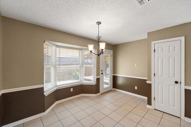 4209 Worth Forest Drive, Arlington, TX 76016
