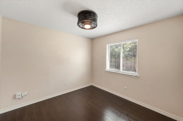 4209 Worth Forest Drive, Arlington, TX 76016