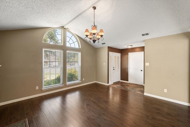 4209 Worth Forest Drive, Arlington, TX 76016