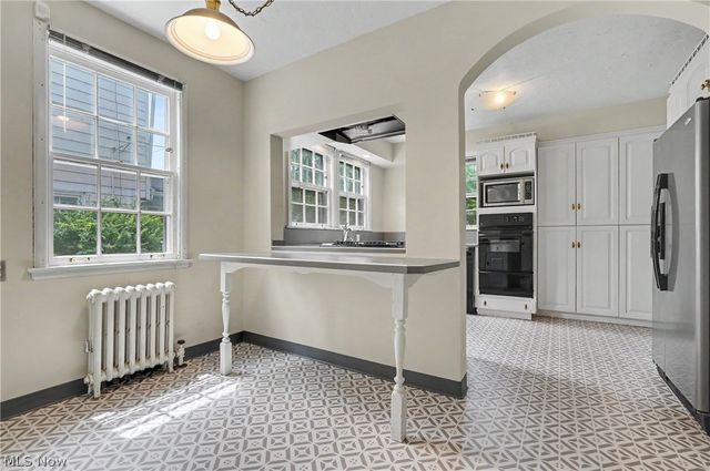 3396 Dorchester Road, Shaker Heights, OH 44120