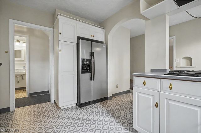 3396 Dorchester Road, Shaker Heights, OH 44120