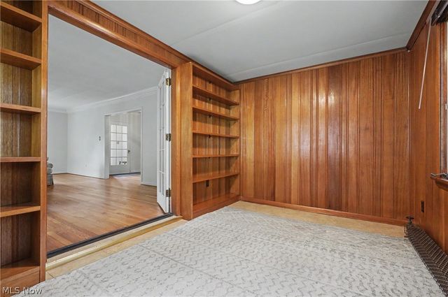 3396 Dorchester Road, Shaker Heights, OH 44120