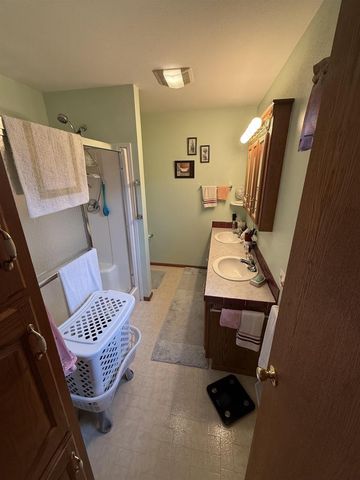 N115W21082 Brookside Circle, Germantown, WI 53022