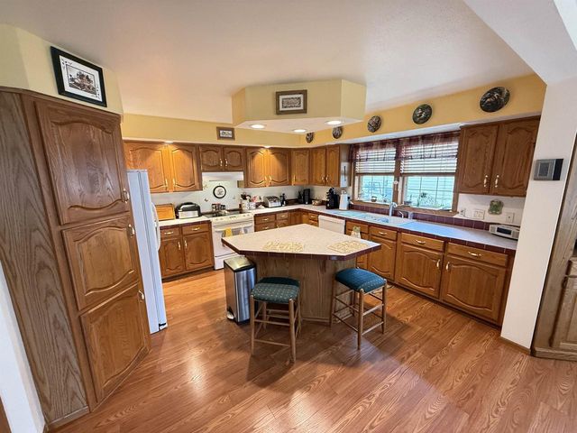 N115W21082 Brookside Circle, Germantown, WI 53022