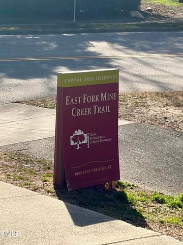 6528 Hearthstone Drive E, Raleigh, NC 27615