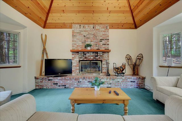 11473 Sky Pines Ridge Rd, Nevada City, CA 95959