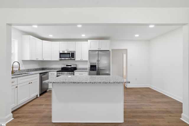 118 E Decatur Street, Greenville, SC 29617