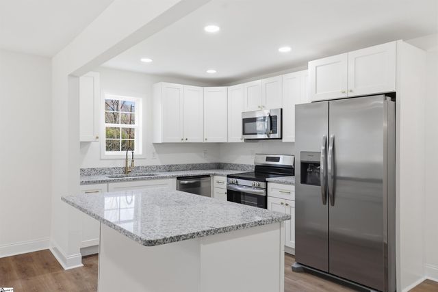 118 E Decatur Street, Greenville, SC 29617