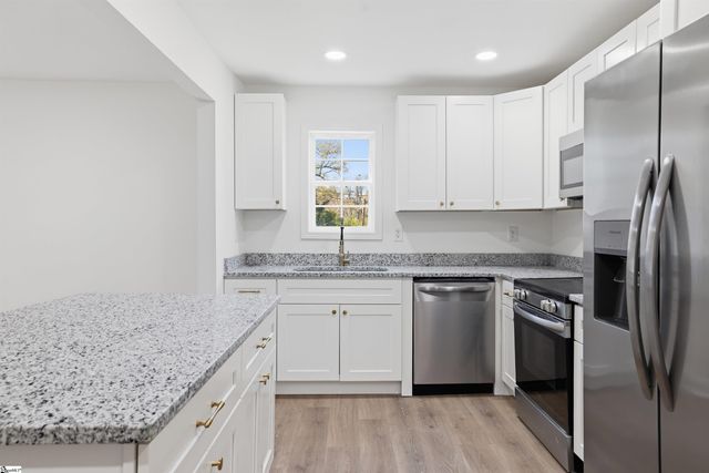 118 E Decatur Street, Greenville, SC 29617