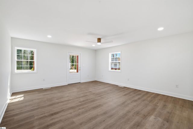 118 E Decatur Street, Greenville, SC 29617