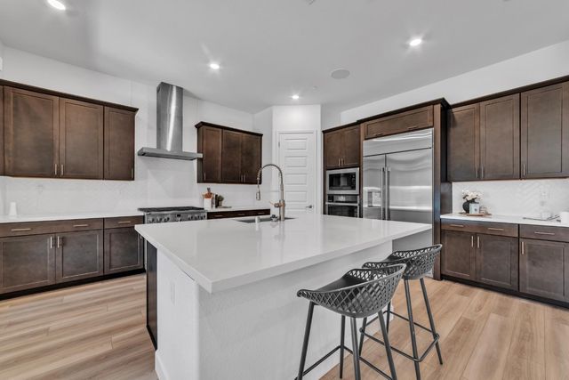 3270 Garden Terrace Dr, Folsom, CA 95630