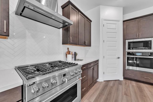 3270 Garden Terrace Dr, Folsom, CA 95630