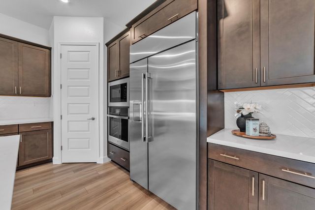 3270 Garden Terrace Dr, Folsom, CA 95630